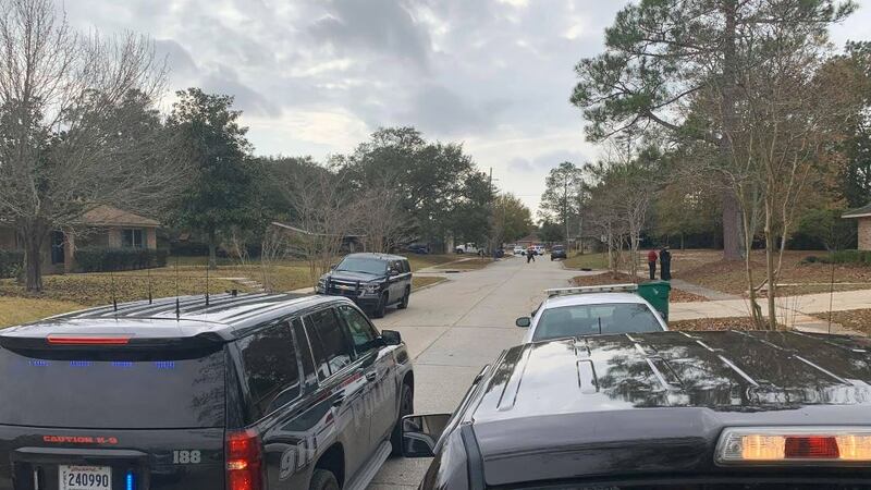 Slidell Police respond to a stand-off with shots fired on Northam Ct. in the Country Club...